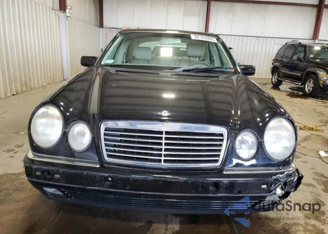 1999 Mercedes-Benz E 320 from USA, damaged, VIN WDBJF65H5XA925347